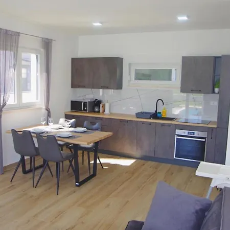 Mit Privatpool Fuer 2 Personen 2 Ca 50 M In Sisan, Istrien Medulin Und Umgebung Holiday home *