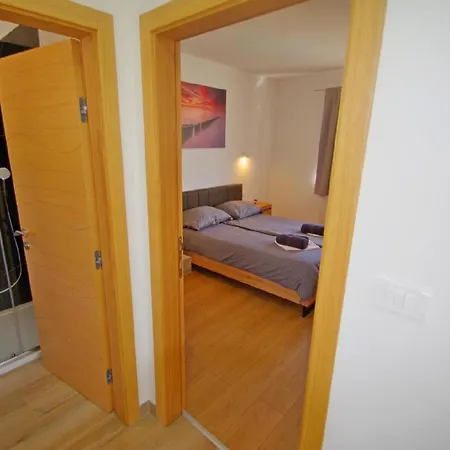 Mit Privatpool Fuer 2 Personen 2 Ca 50 M In Sisan, Istrien Medulin Und Umgebung