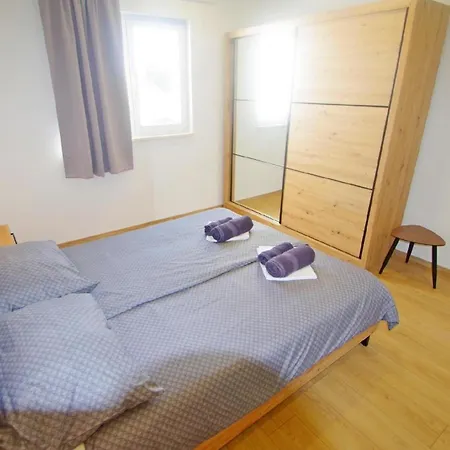 Mit Privatpool Fuer 2 Personen 2 Ca 50 M In Sisan, Istrien Medulin Und Umgebung