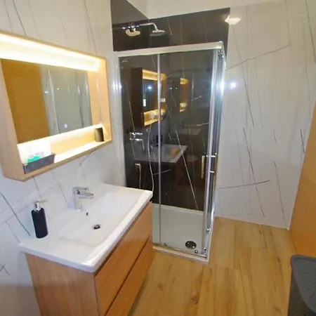 Mit Privatpool Fuer 2 Personen 2 Ca 50 M In Sisan, Istrien Medulin Und Umgebung Holiday home